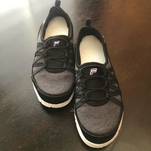 FILA LACELESS SLIP ON SHOES